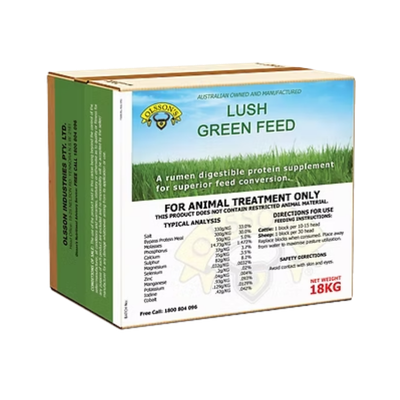 [BLOCKLUGRNF18KG] Olsson Lush Green Feed Block 18 kg
